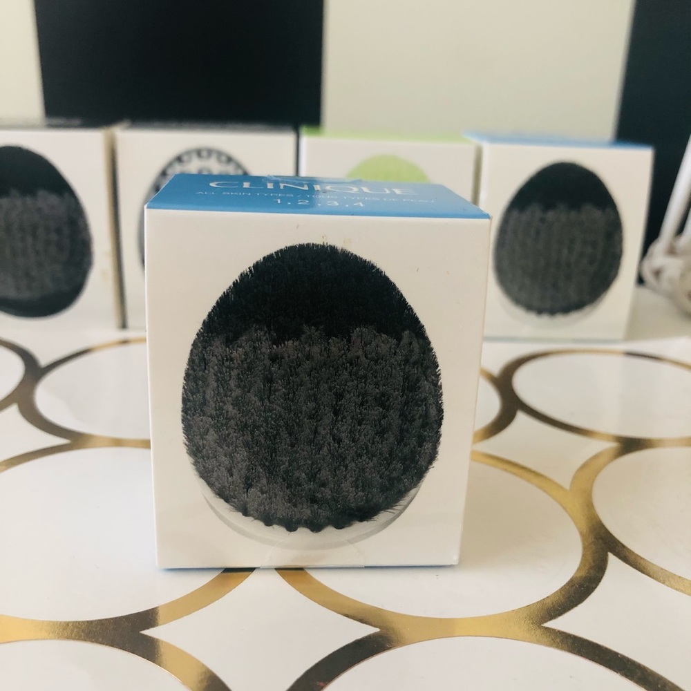 Clinique city block purifying cleansing brush